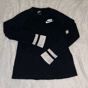 Women’s NIKE Long Sleeve Shirt
